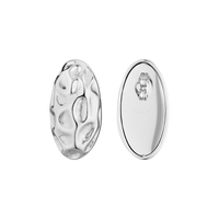 Boucles d’oreilles Vector en acier inoxydable argenté, vues de face et de dos